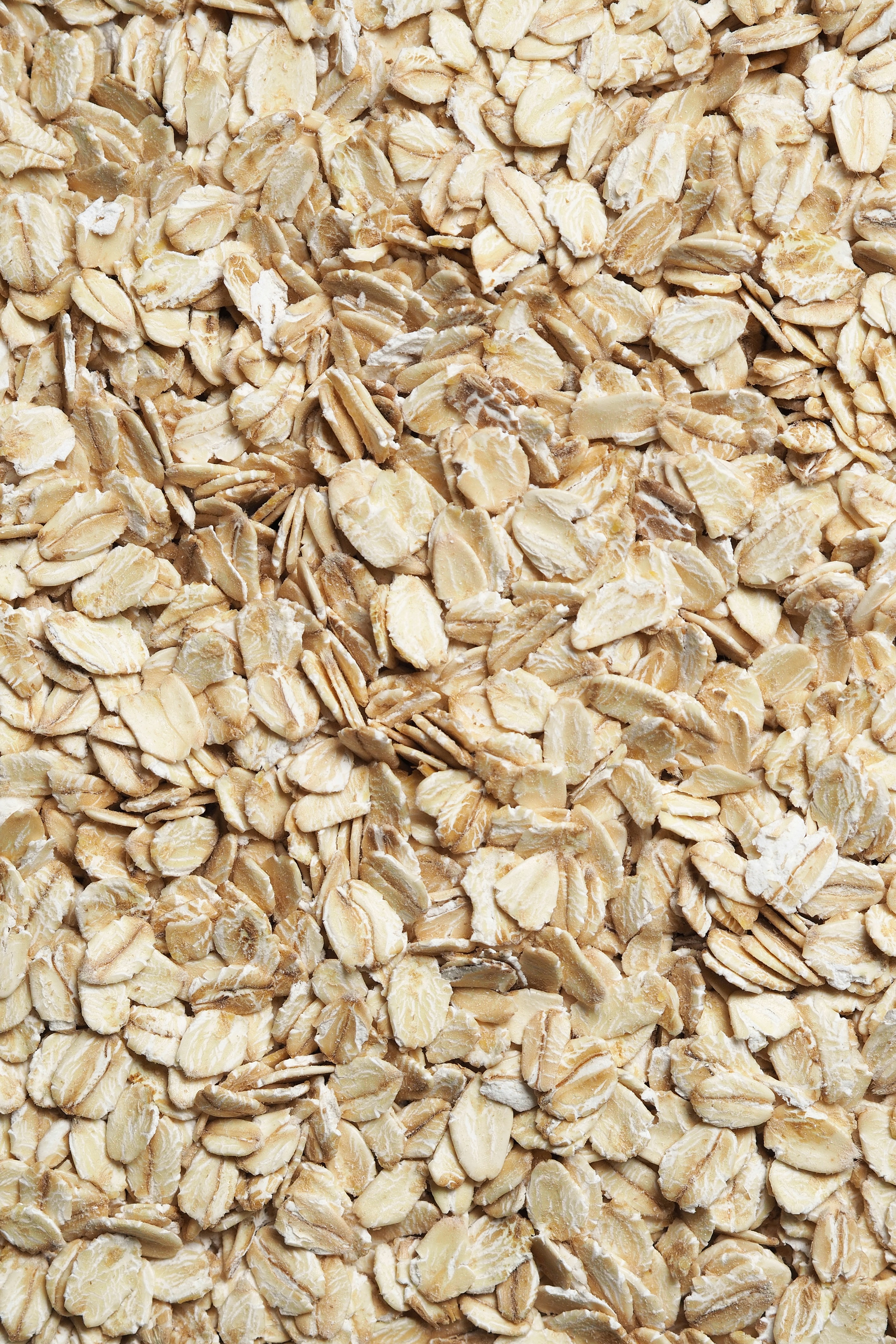 raw oats in a bowl