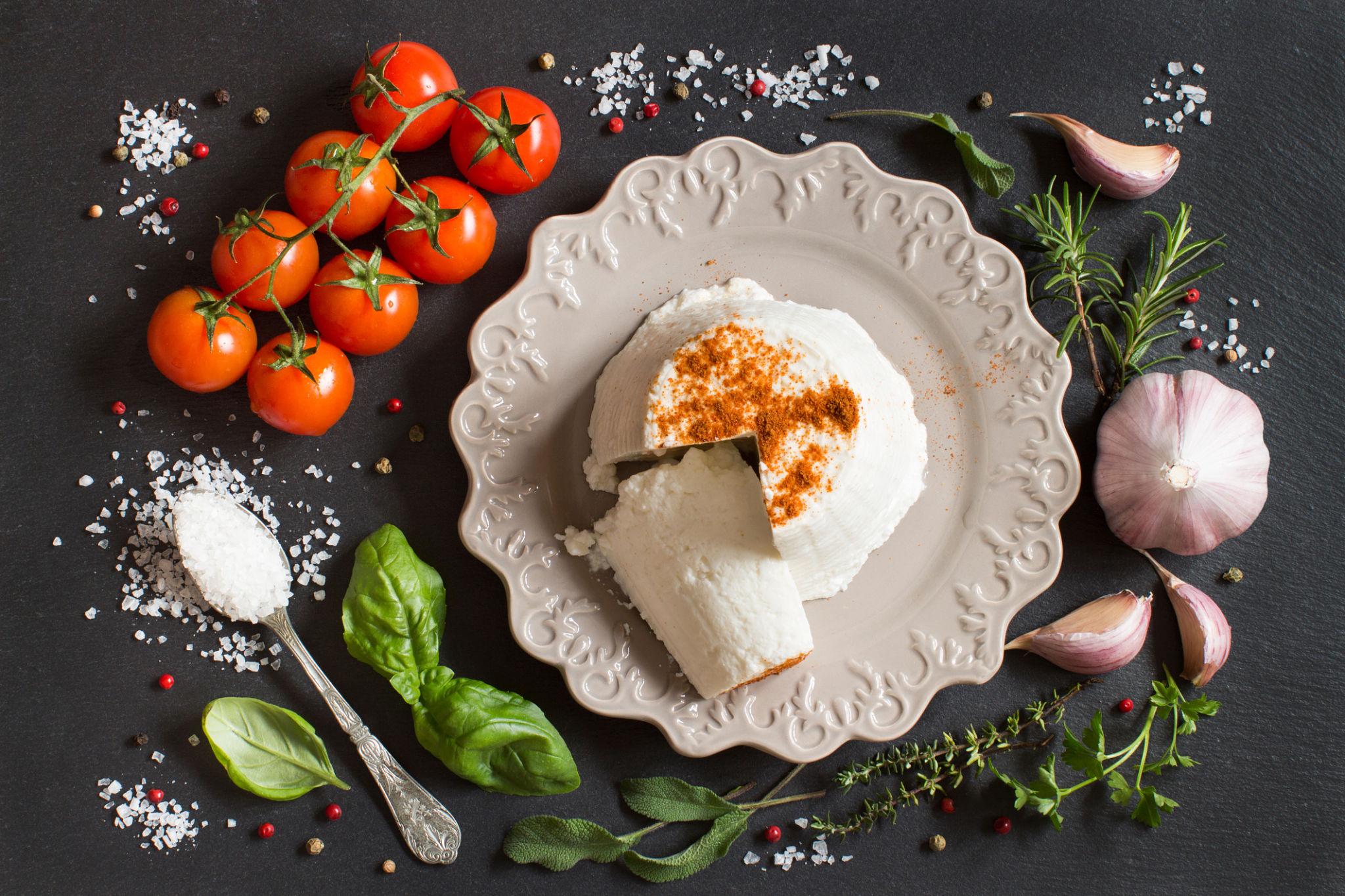 ricotta cheese in bowl